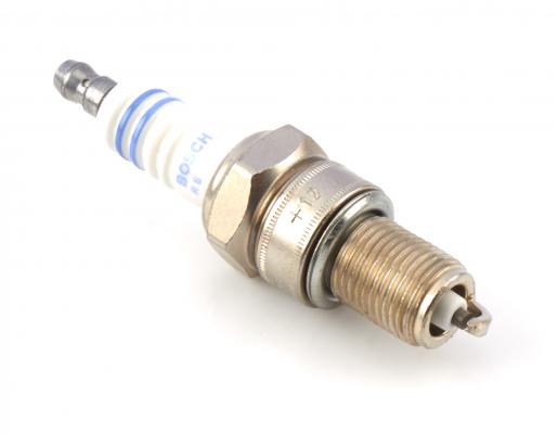 BOSCH Zündkerze 0 242 240 592
