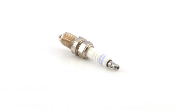 BOSCH Zündkerze 0 242 240 593