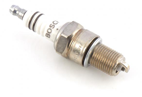 BOSCH Zündkerze 0 242 245 552